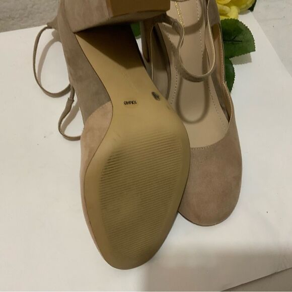 BCBG Pump Women's 10M /40 Cream Tan Beige Leissa Mary Jane Two-Tone Suede - Picture 8 of 10